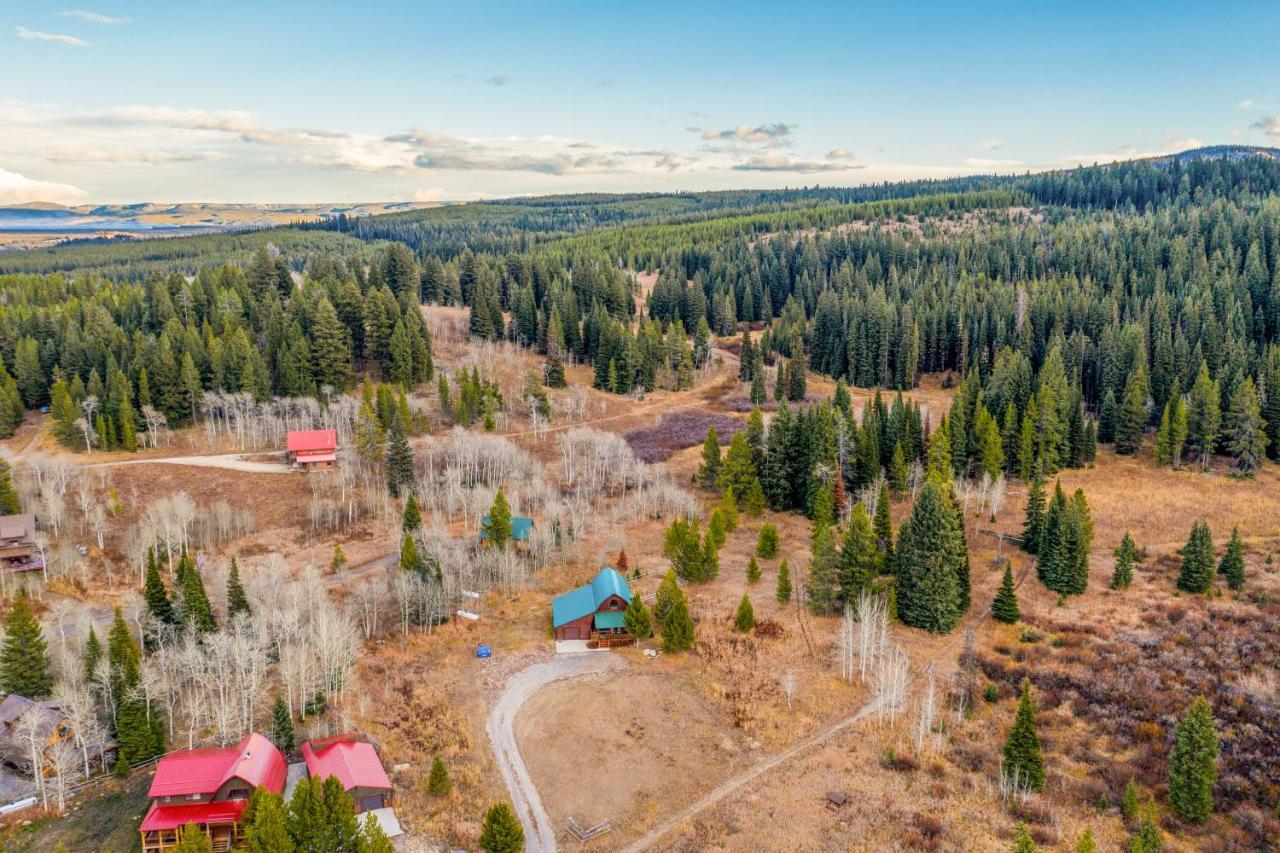 Forest Edge Home West Yellowstone Exterior photo