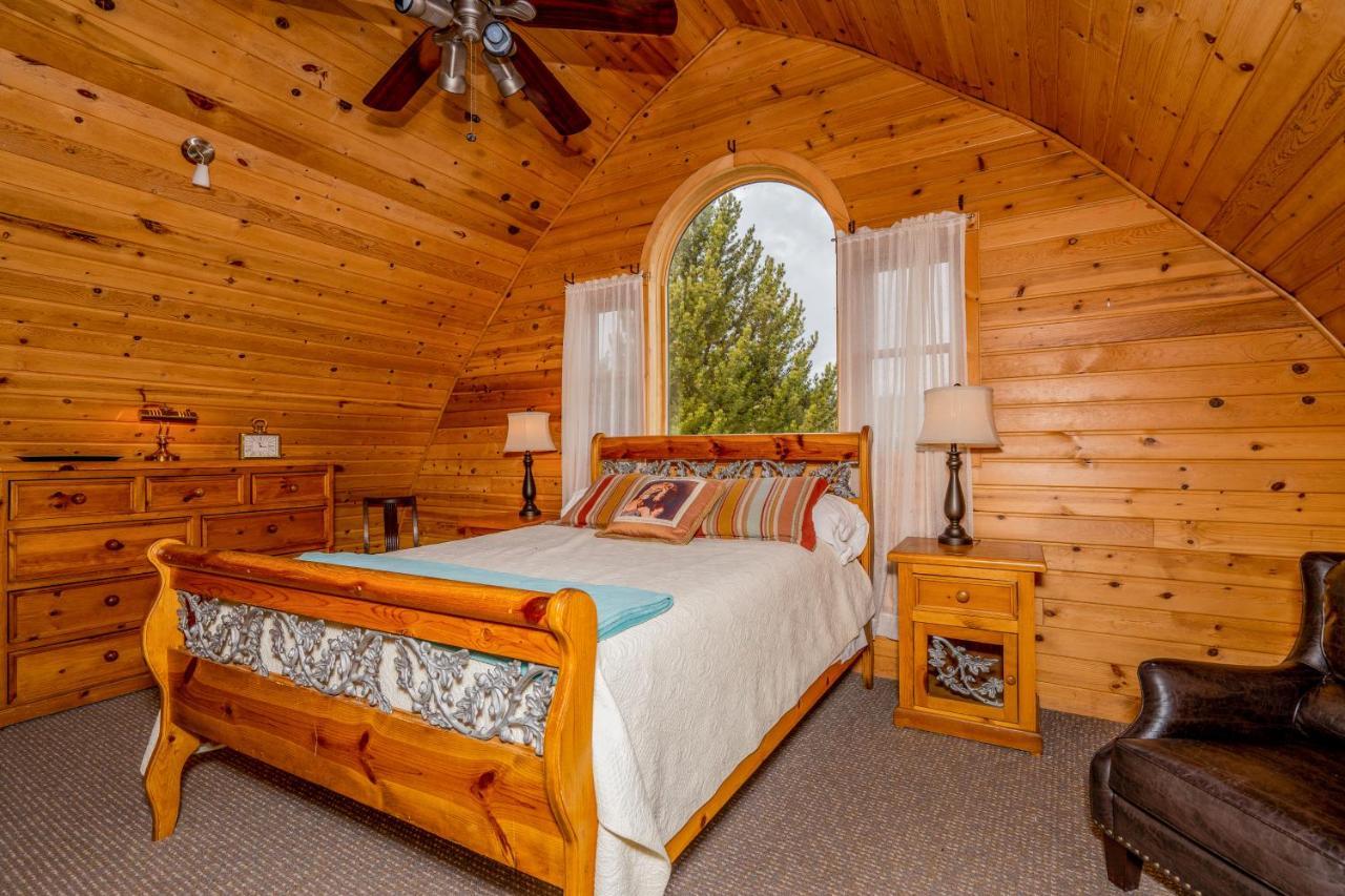 Forest Edge Home West Yellowstone Exterior photo