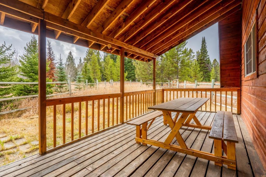 Forest Edge Home West Yellowstone Exterior photo